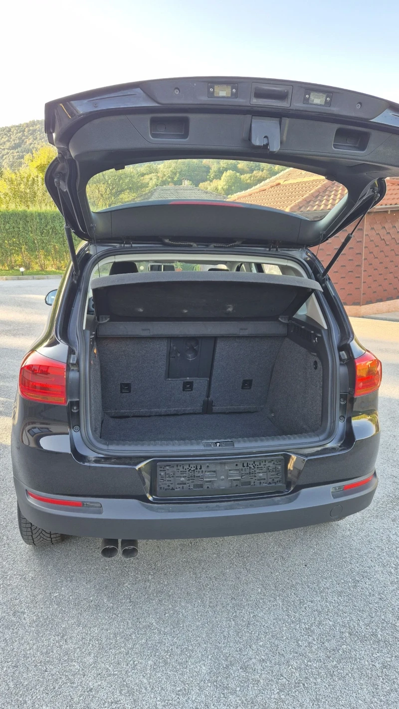 VW Tiguan 2.0 TDI 4x4, снимка 15 - Автомобили и джипове - 50004232