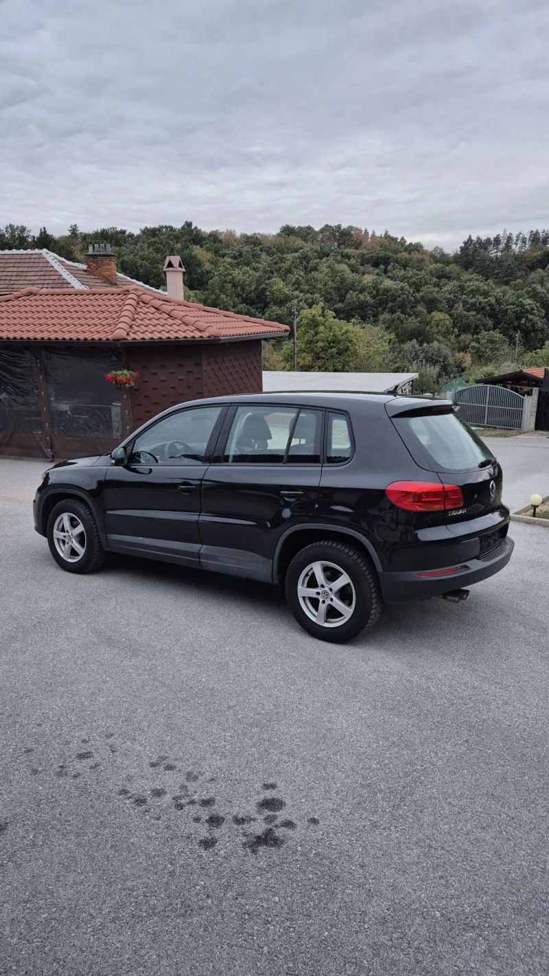 VW Tiguan 2.0 TDI 4x4, снимка 3 - Автомобили и джипове - 50004232