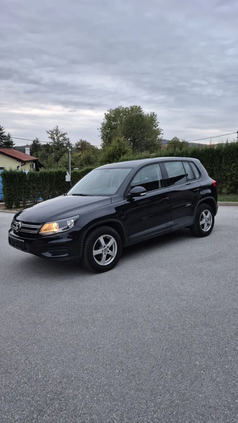 VW Tiguan 2.0 TDI 4x4, снимка 2 - Автомобили и джипове - 50004232