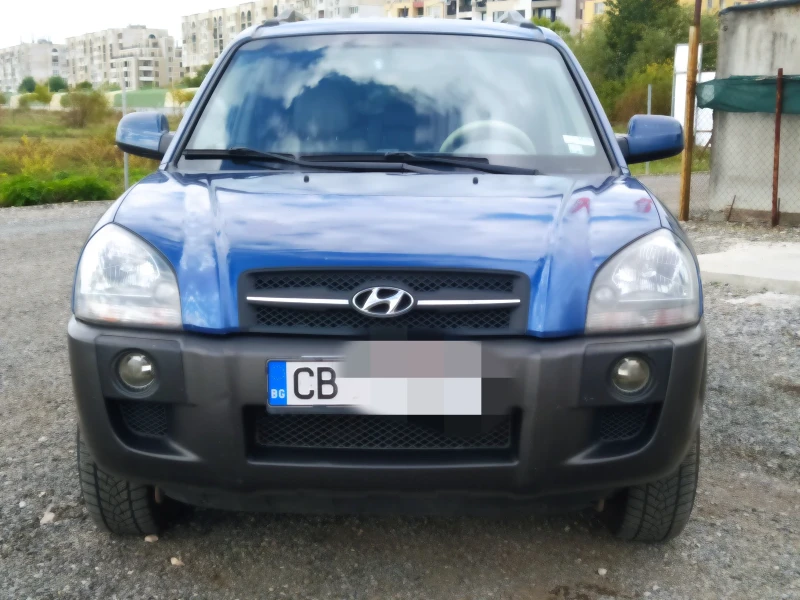 Hyundai Tucson 2.0 CRDi/4x4/Кожен салон, снимка 2 - Автомобили и джипове - 47544979