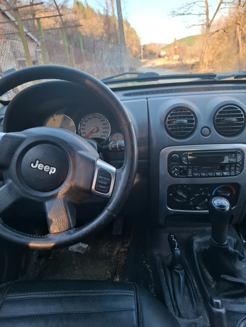 Jeep Cherokee, снимка 4 - Автомобили и джипове - 49589786