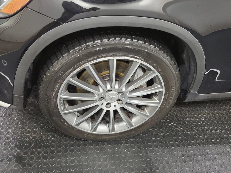 Mercedes-Benz GLC 43 AMG CARFAX АВТО КРЕДИТ , снимка 15 - Автомобили и джипове - 52725509