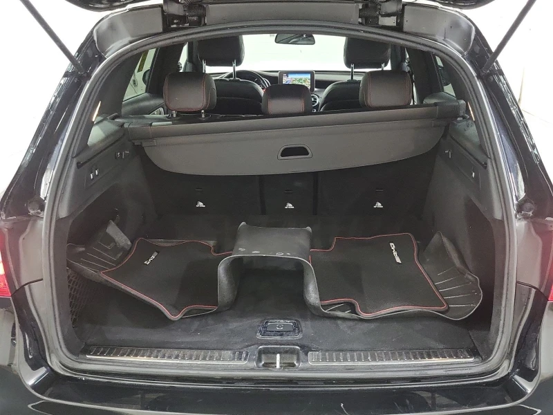 Mercedes-Benz GLC 43 AMG CARFAX АВТО КРЕДИТ , снимка 13 - Автомобили и джипове - 52725509