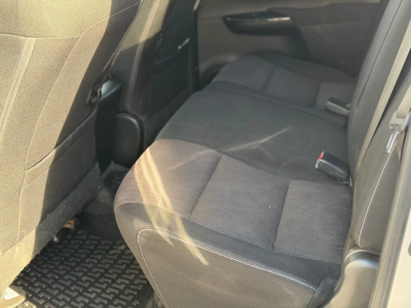 Toyota Hilux, снимка 9 - Автомобили и джипове - 53044476