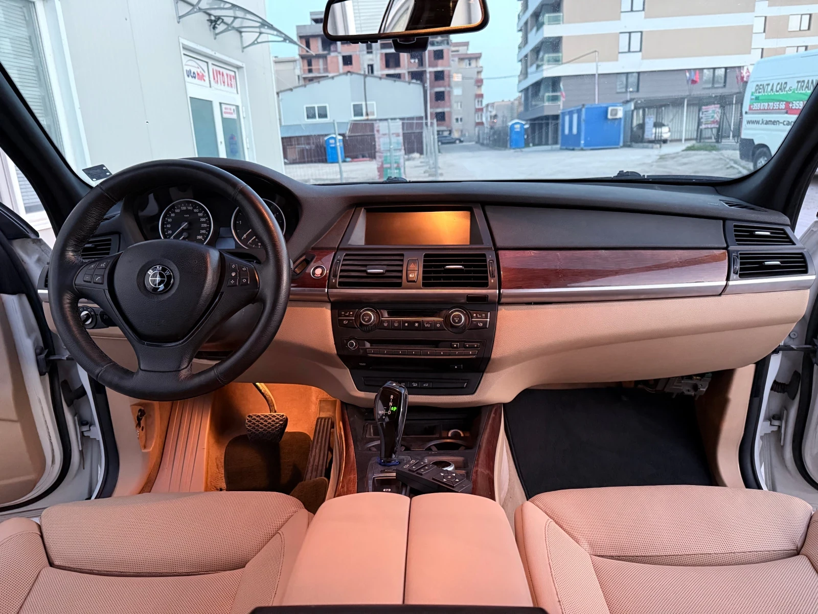 BMW X5 FULL HUD KEYLESS ПОДГРЕВ ОБДУХВАНЕ - изображение 9