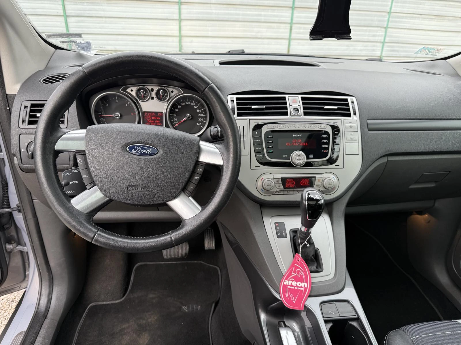 Ford Kuga 2.0 TDCI - изображение 9