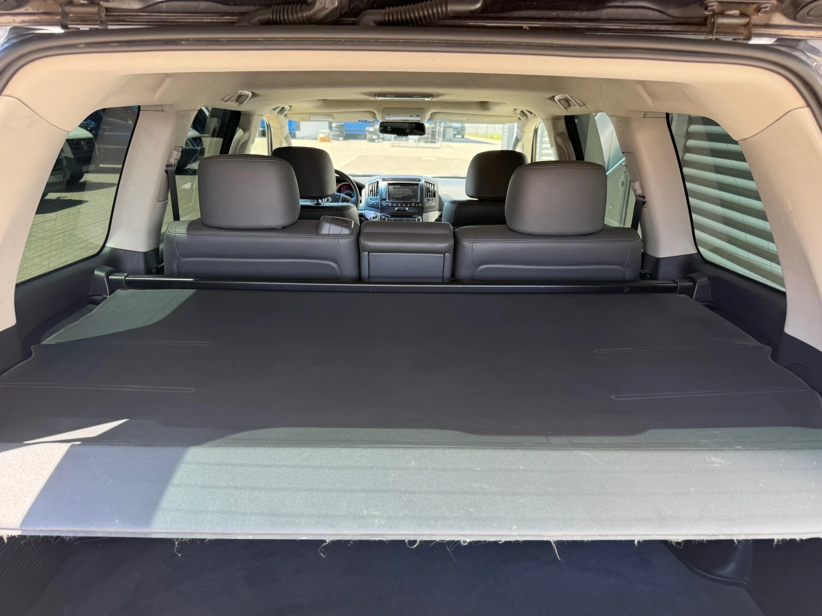 Toyota Land cruiser J200+ V8+ D-4D+ LUXURY+ Kay Less Go+ Камера+ Печка | Mobile.bg — изображение 12