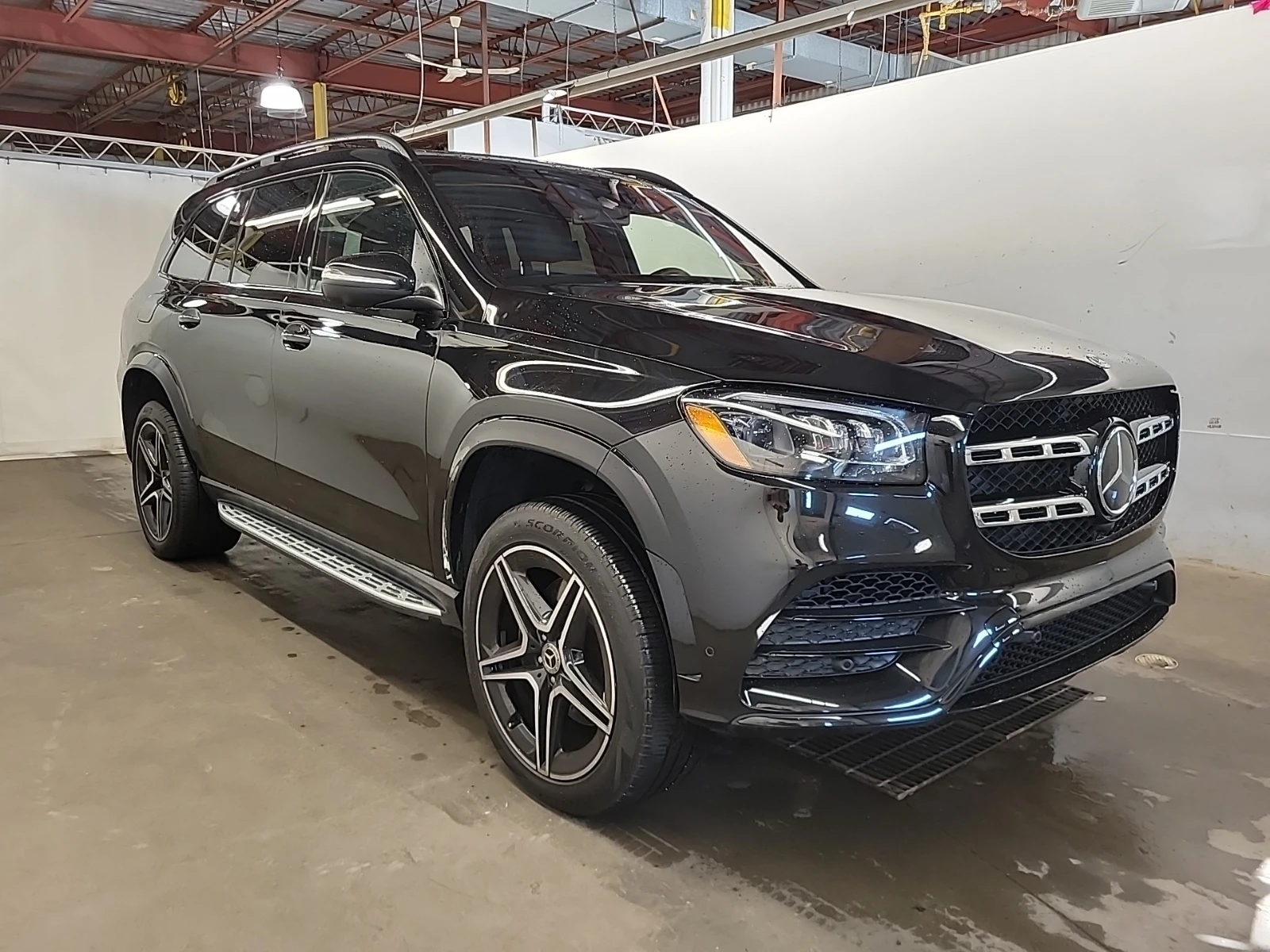 Mercedes-Benz GLS580 4MATIC * CARFAX * АвтоКредит * Цена до България*  - изображение 2