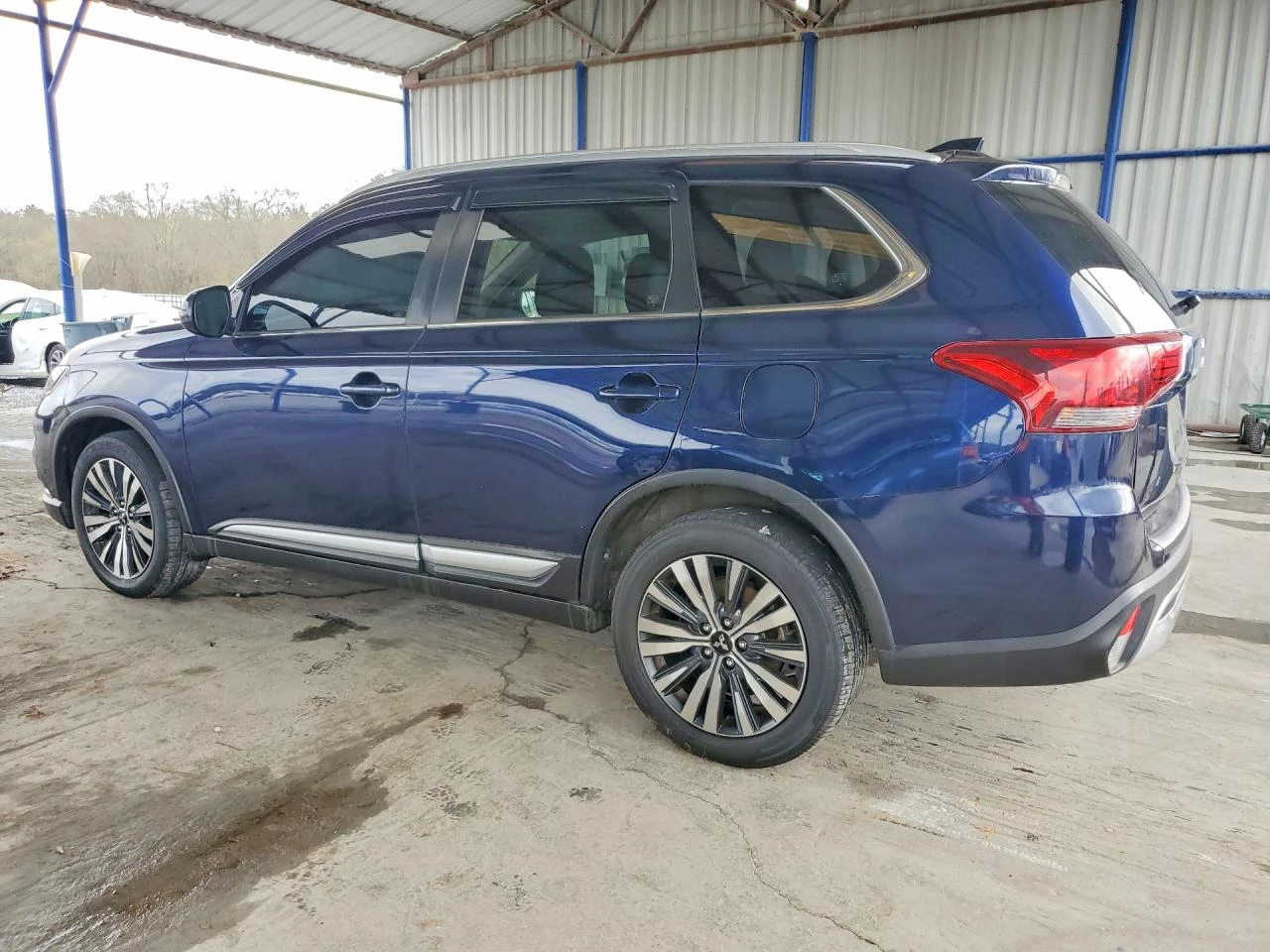 Mitsubishi Outlander SE, снимка 4 - Автомобили и джипове - 53907860