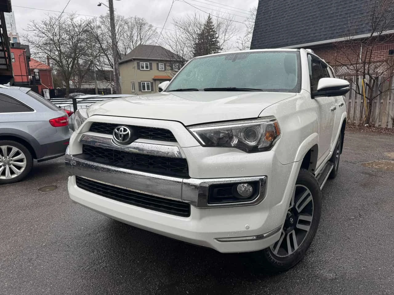 Toyota 4runner * SR5 * ПОДГРЕВ* PANO* KEYLESS* 