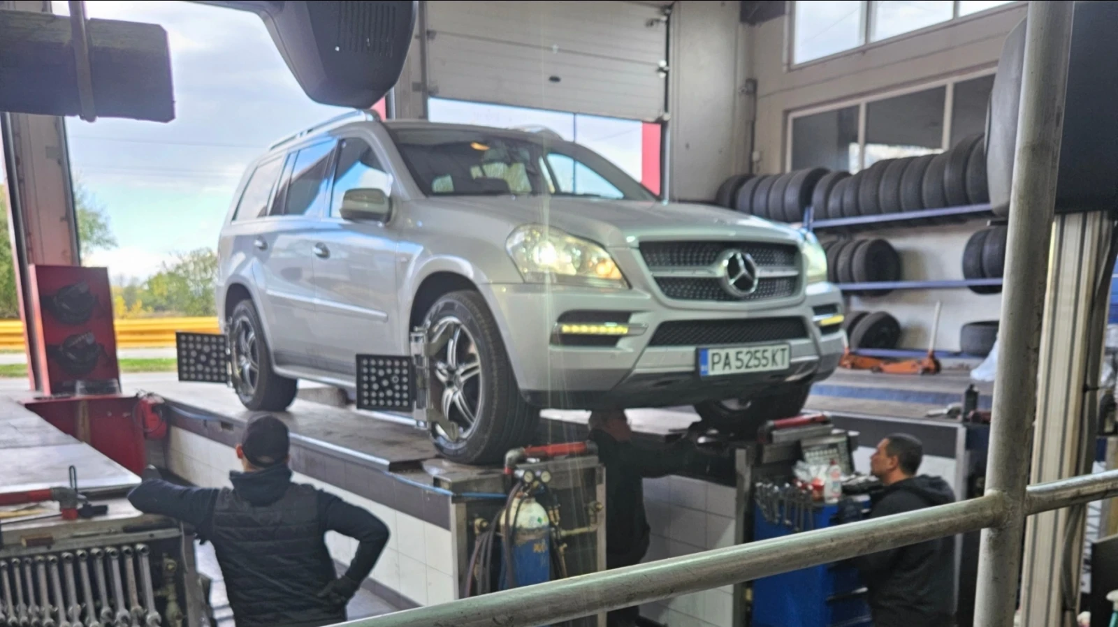 Mercedes-Benz GL 350, снимка 3 - Автомобили и джипове - 54188595