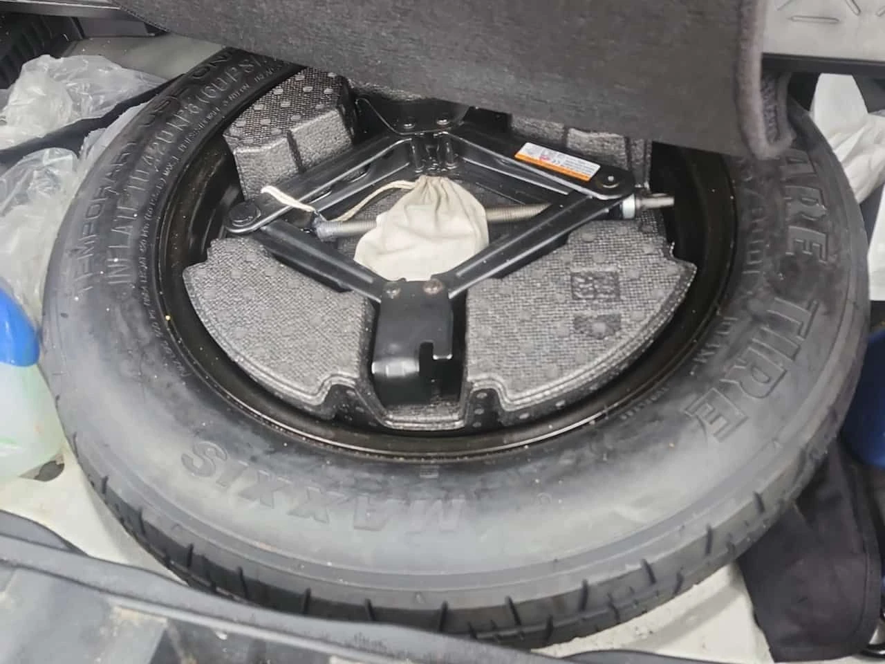 Toyota Rav4 XLE| KEYLESS GO| PANORAMA| ПОДГРЕВИ| , снимка 14 - Автомобили и джипове - 54256476