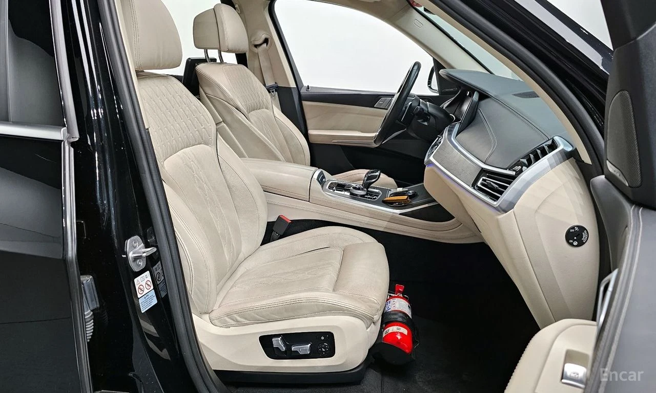 BMW X7 ЛАЗЕРИ * ОБДУХВАНЕ * ДИСТРОНИК * H/K * , снимка 11 - Автомобили и джипове - 55187492