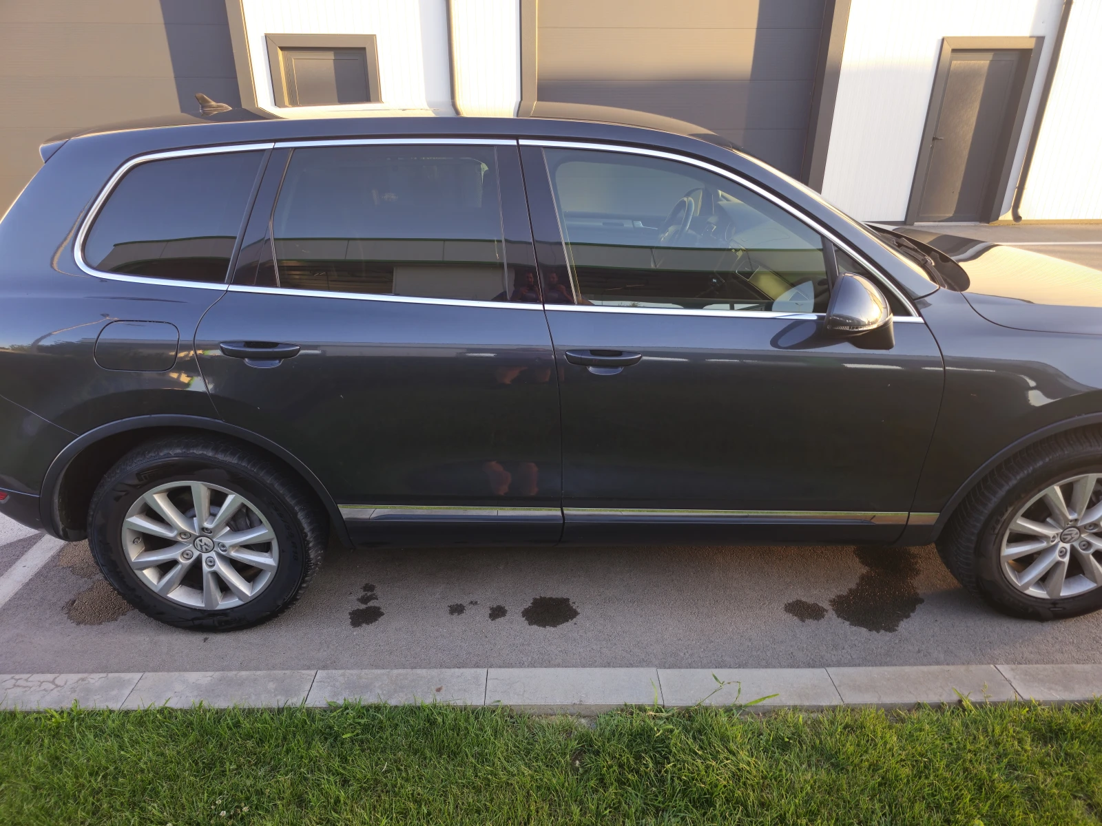 VW Touareg, снимка 6 - Автомобили и джипове - 55683369