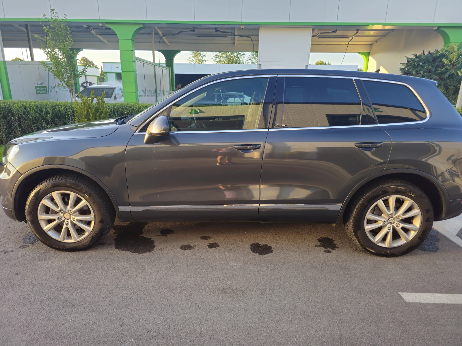 VW Touareg, снимка 3 - Автомобили и джипове - 55683369
