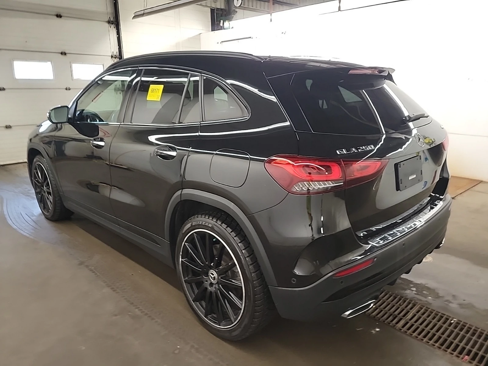 Mercedes-Benz GLA 250, снимка 4 - Автомобили и джипове - 55720640