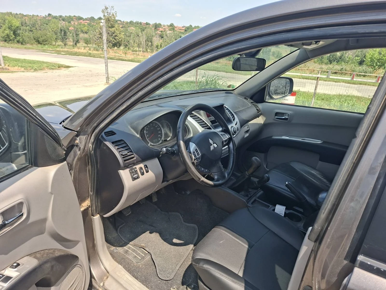 Mitsubishi L200, снимка 8 - Автомобили и джипове - 55854240