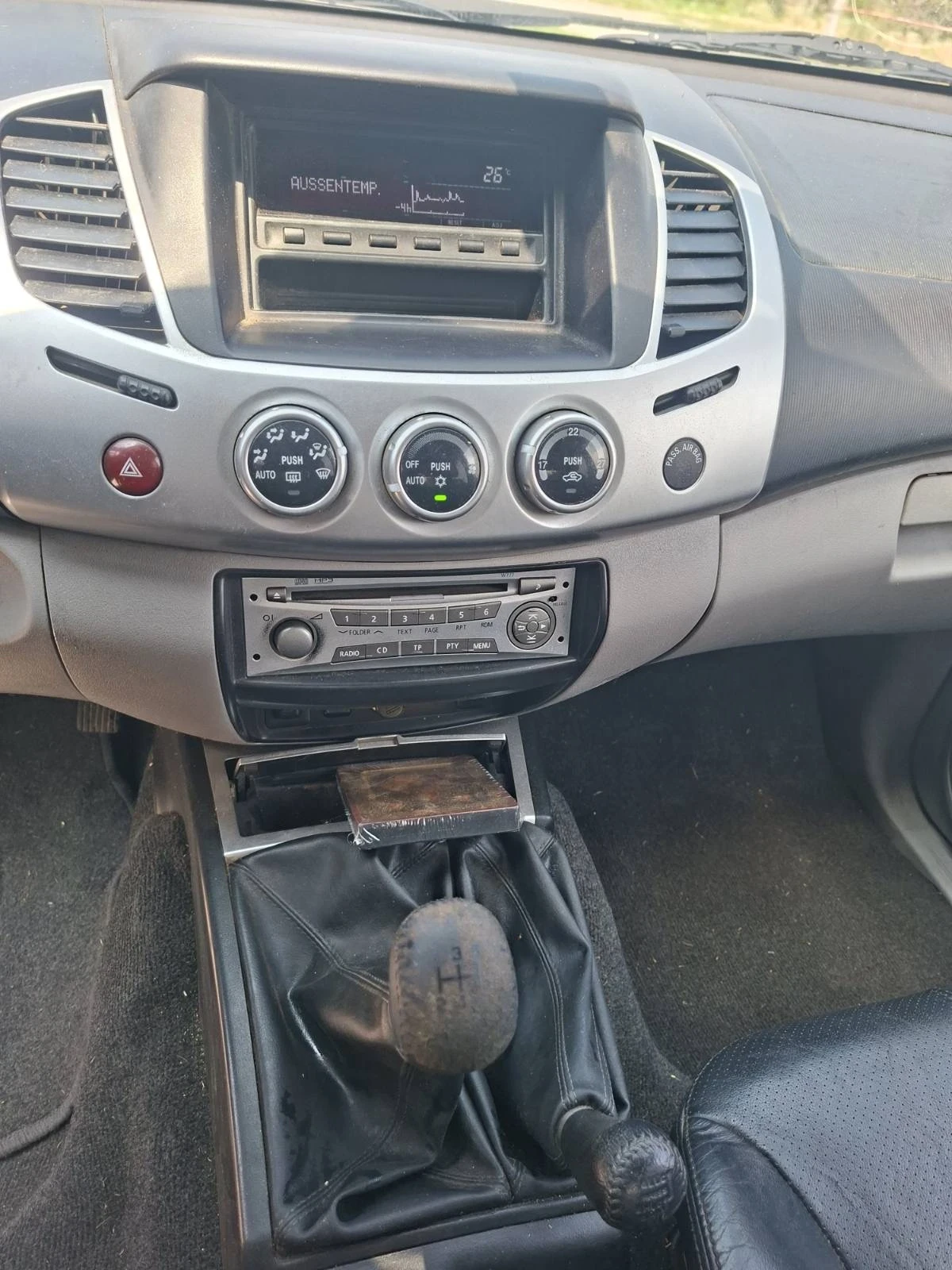 Mitsubishi L200, снимка 10 - Автомобили и джипове - 55854240