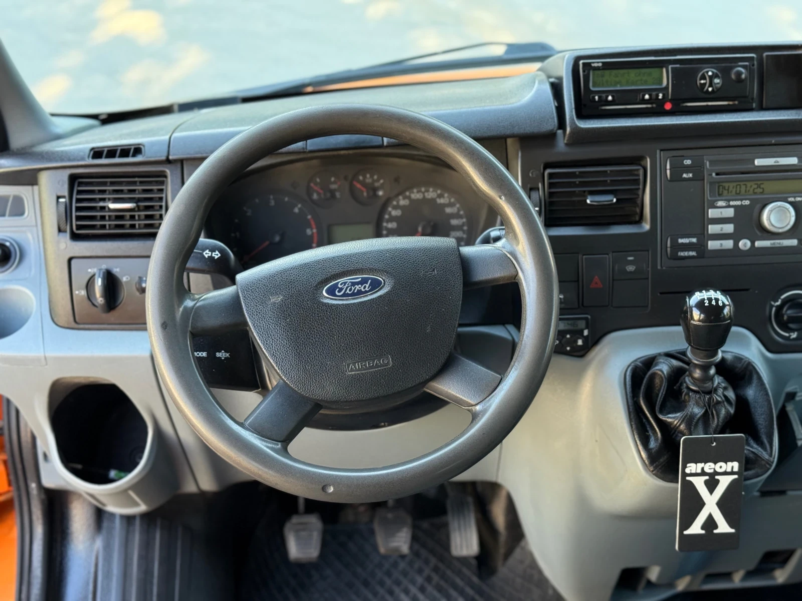 Ford Transit T460 2.4TDCI 140PS 3.5T 6+ 1 - изображение 10