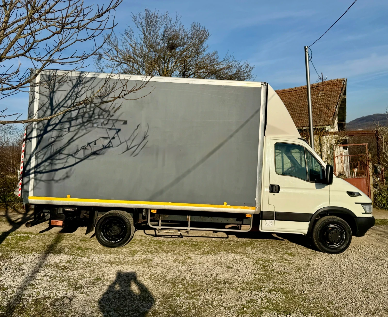 Iveco Daily 4.30м. ДЪЛЖИНА* Падащ борд* Реален пробег, снимка 8 - Бусове и автобуси - 55991230