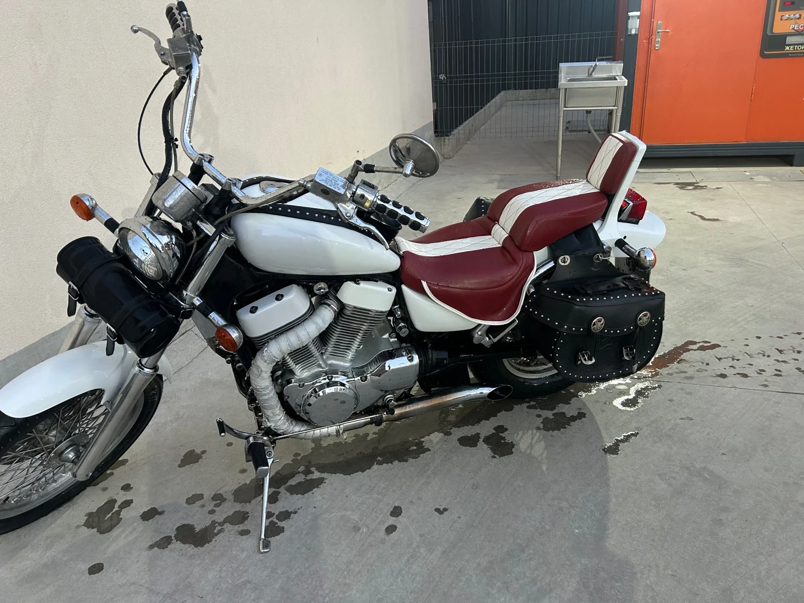 Suzuki Intruder