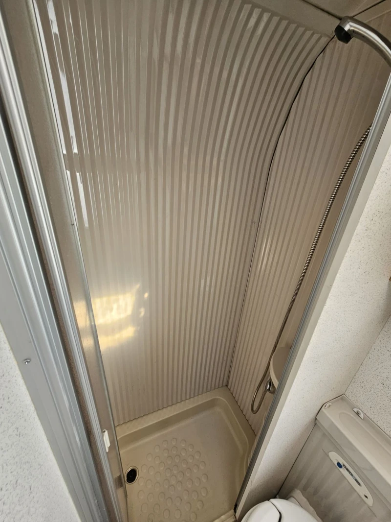 Кемпер Burstner T 625 , снимка 16 - Каравани и кемпери - 52312236