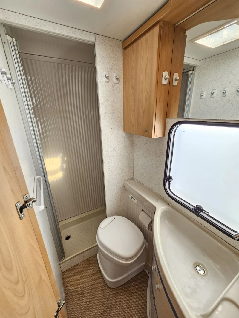 Кемпер Burstner T 625 , снимка 15 - Каравани и кемпери - 52312236