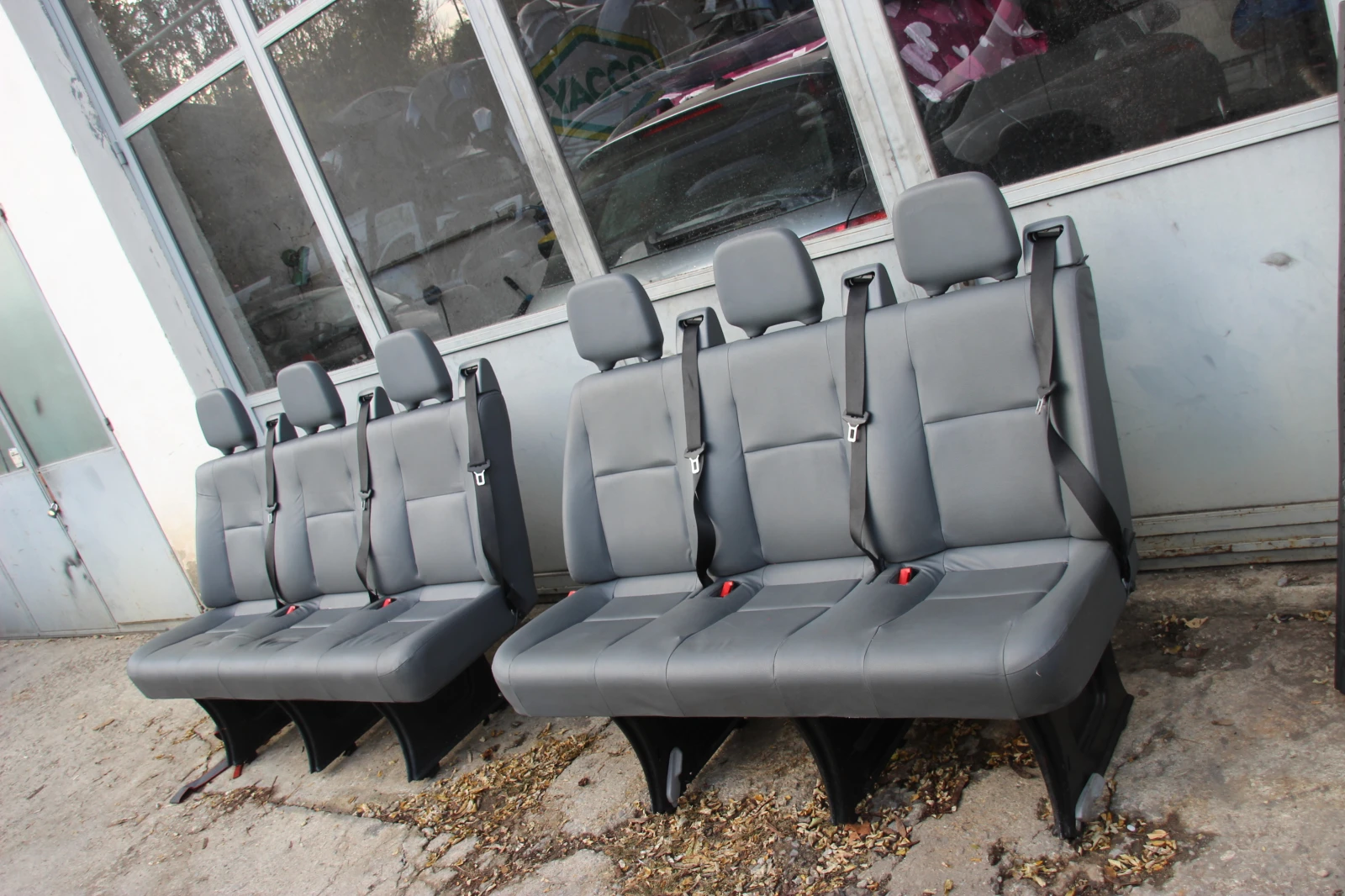         2006 .  2    | Mobile.bg   4