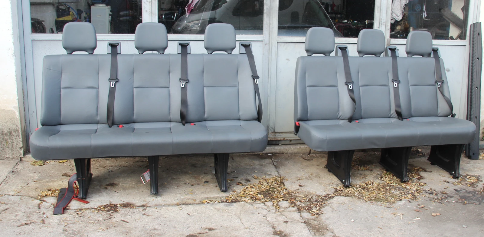         2006 .  2    | Mobile.bg   1