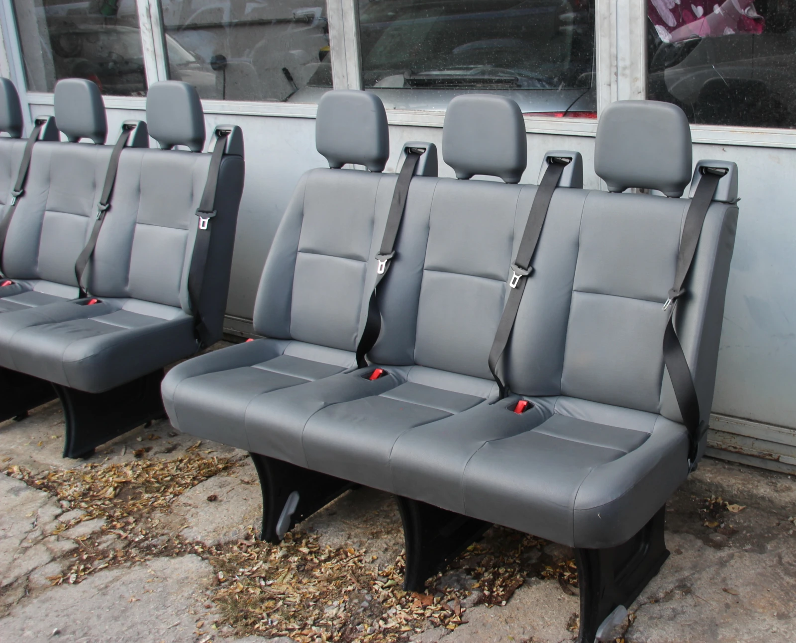         2006 .  2    | Mobile.bg   6