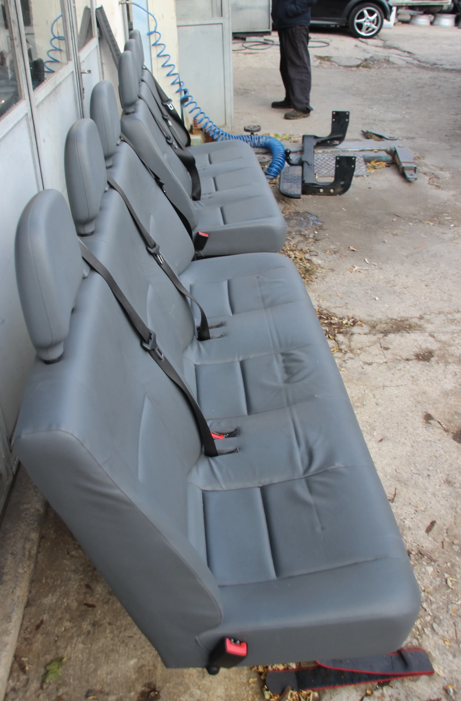         2006 .  2    | Mobile.bg   7