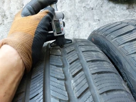 Гуми Зимни 245/45R18, снимка 3