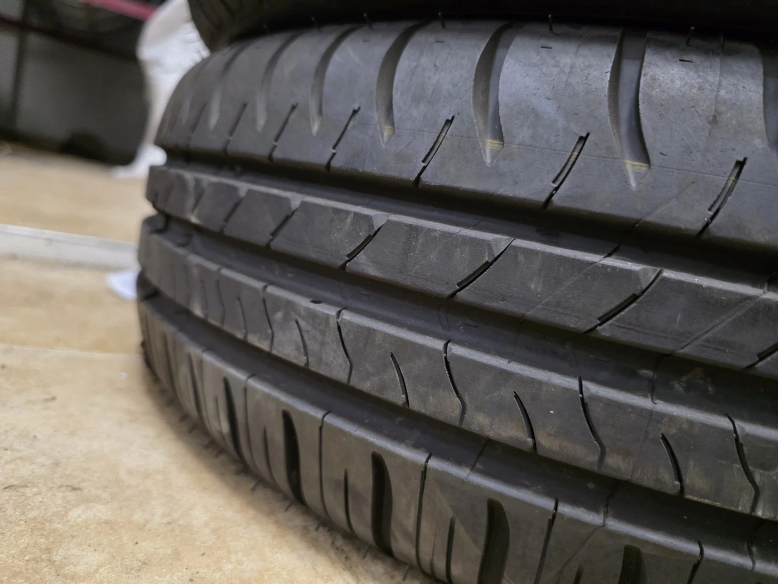 Гуми Летни 185/65R15, снимка 4 - Гуми и джанти - 56664481
