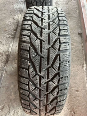 Гуми с джанти Други 215/60R16, снимка 5 - Гуми и джанти - 47761983