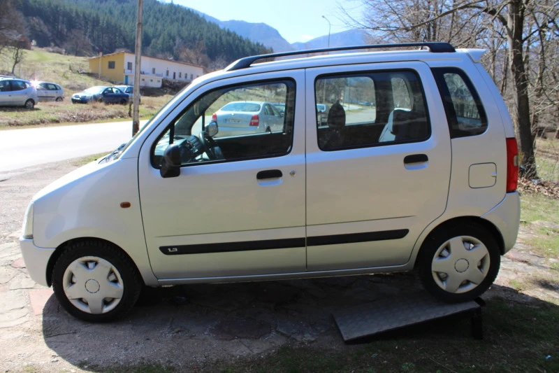 Suzuki Wagon r 1.3I 4х4 НОВ ВНОС, снимка 9 - Автомобили и джипове - 47403545