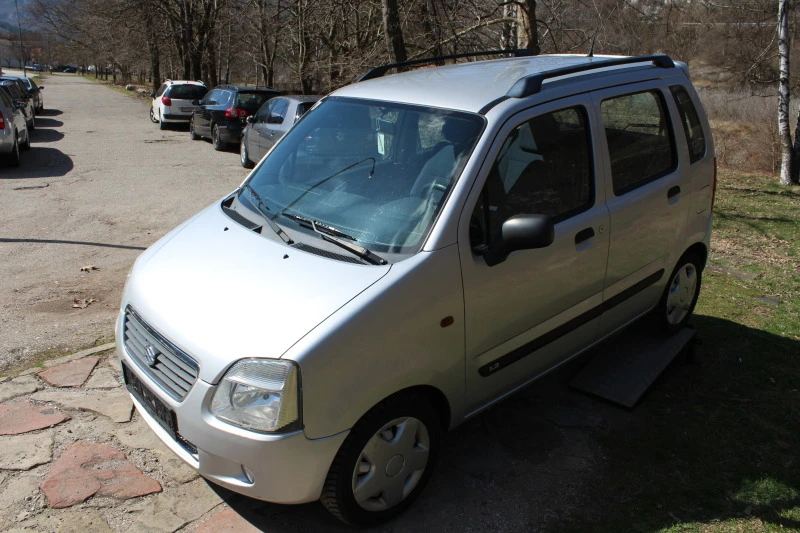 Suzuki Wagon r 1.3I 4х4 НОВ ВНОС, снимка 3 - Автомобили и джипове - 47403545