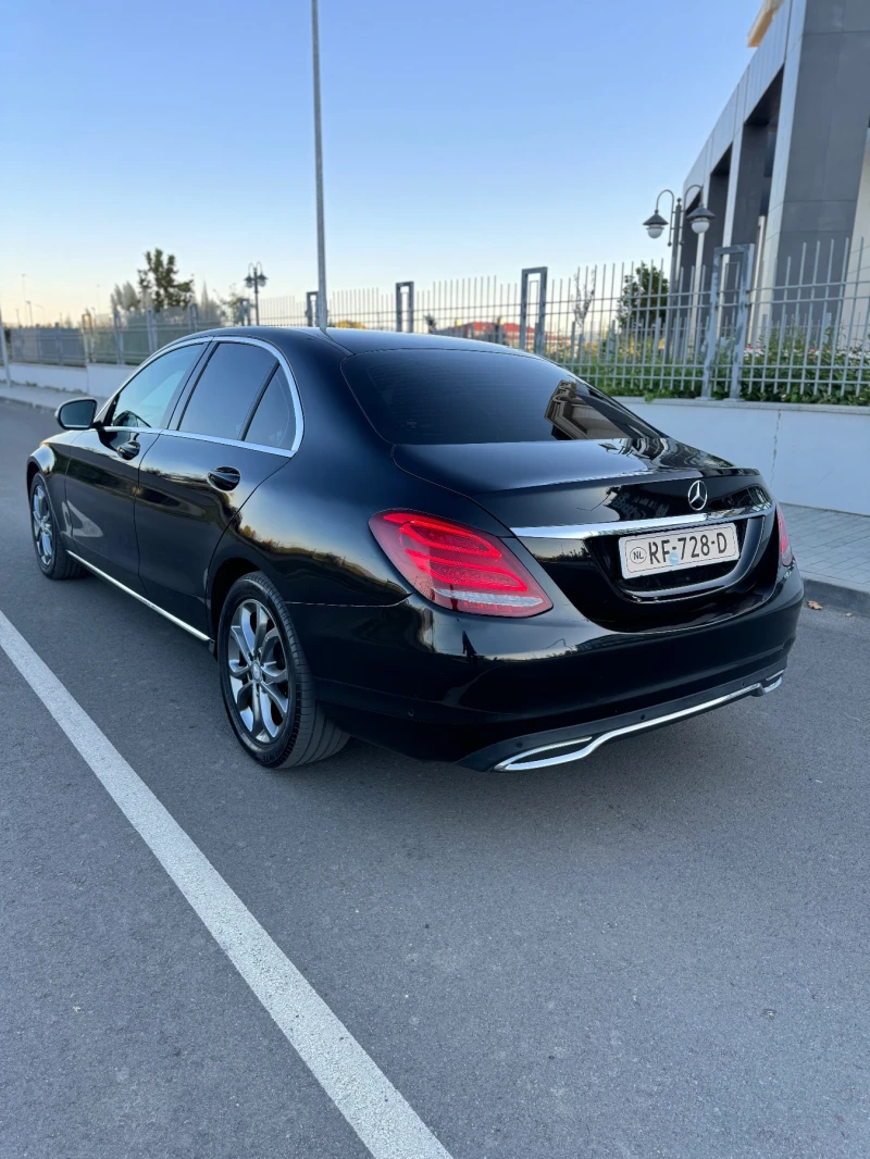 Mercedes-Benz C 220 Avangarde, снимка 4 - Автомобили и джипове - 47685230