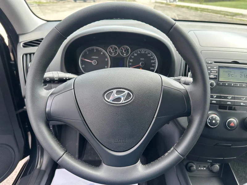 Hyundai I30 1.6CRDI* REALNI KM* , снимка 11 - Автомобили и джипове - 49864316