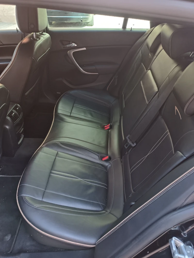 Opel Insignia, снимка 10 - Автомобили и джипове - 52403722