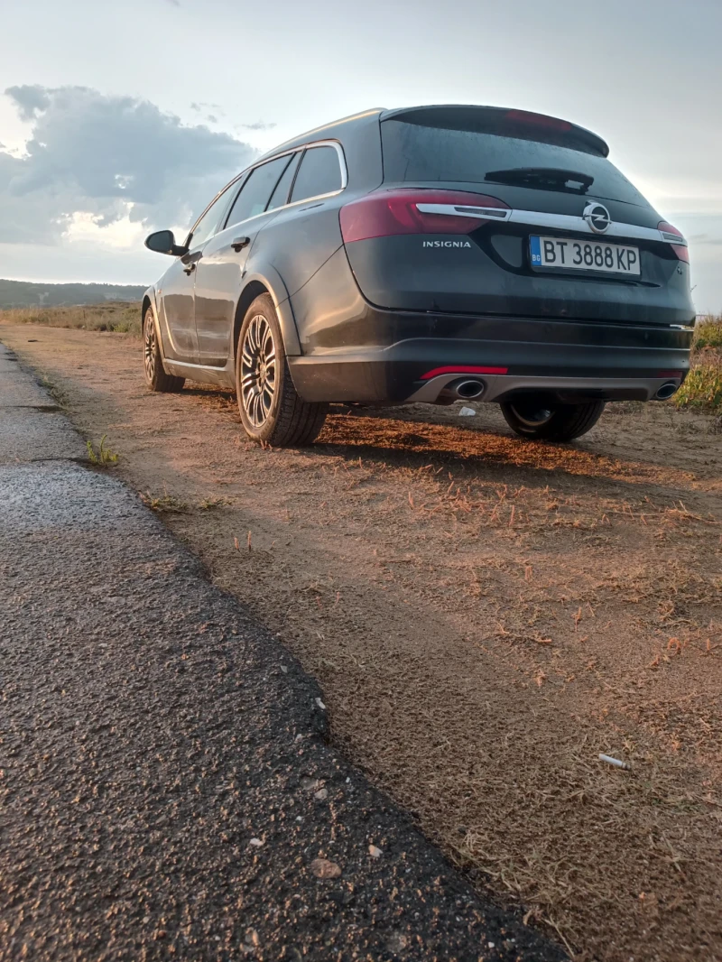 Opel Insignia, снимка 16 - Автомобили и джипове - 52403722