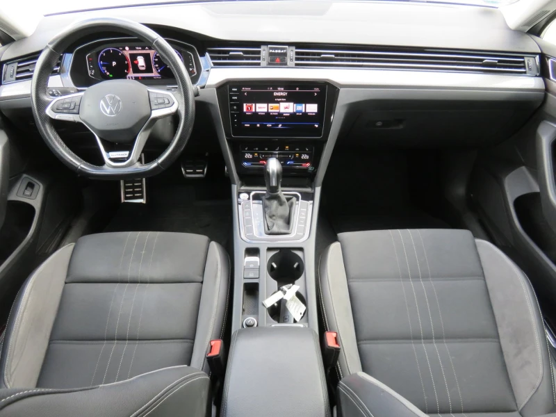 VW Passat 2.0TDI SCR 4MOT DSG, снимка 6 - Автомобили и джипове - 52414782