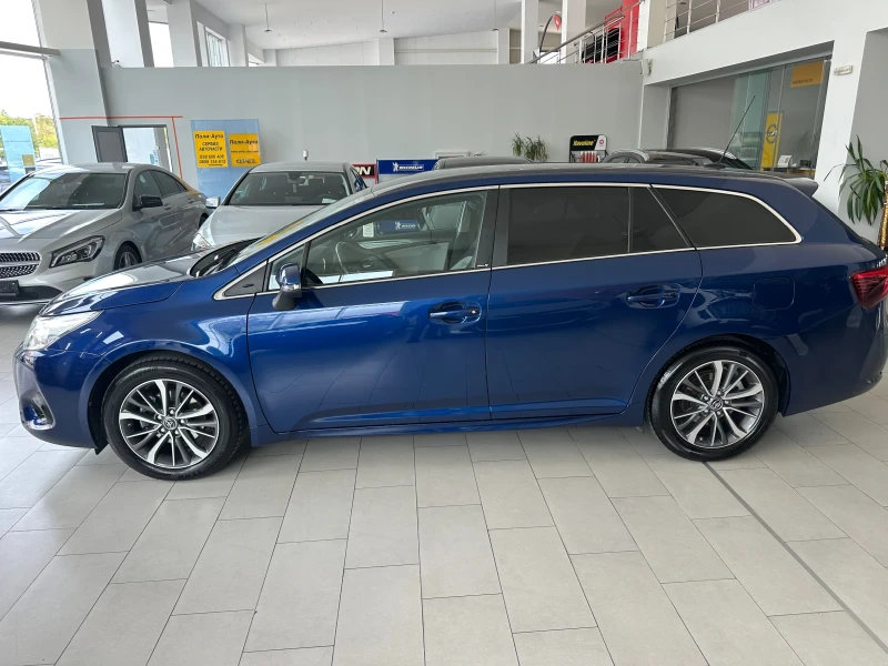 Toyota Avensis 1.8 Valvematic, снимка 3 - Автомобили и джипове - 52056238
