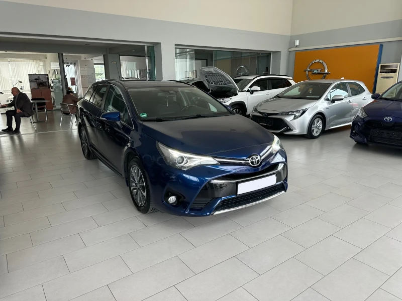 Toyota Avensis 1.8 Valvematic, снимка 6 - Автомобили и джипове - 52056238