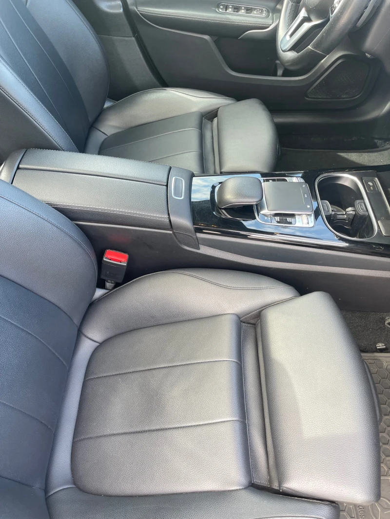 Mercedes-Benz A 250 4MATIC AMG Line , снимка 3 - Автомобили и джипове - 52623290