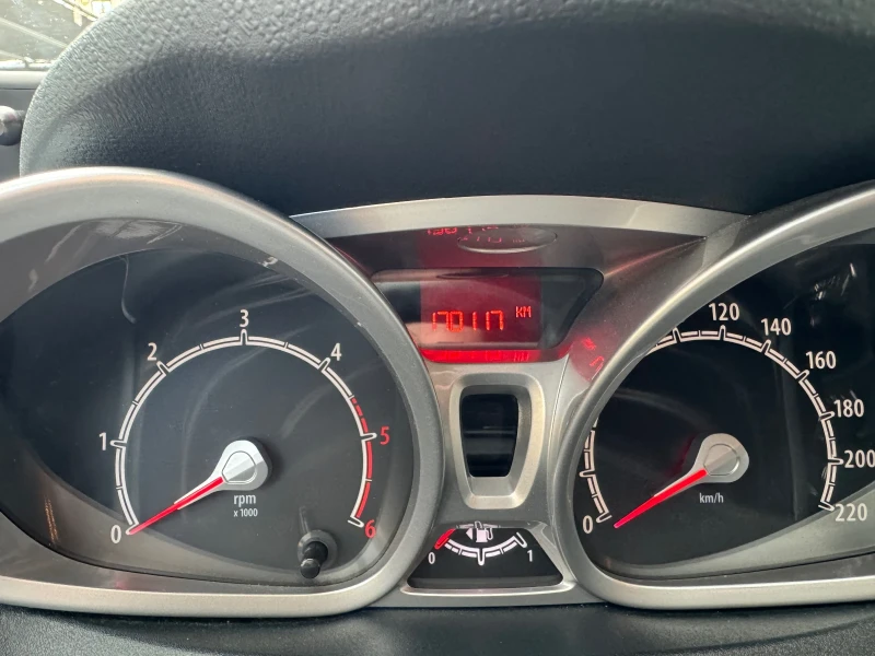 Ford Fiesta 1.4 TDCI, снимка 10 - Автомобили и джипове - 52539531