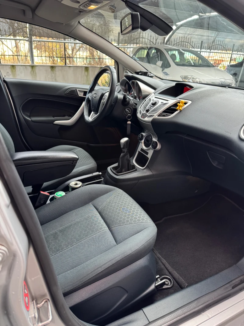 Ford Fiesta 1.4 TDCI, снимка 7 - Автомобили и джипове - 52539531