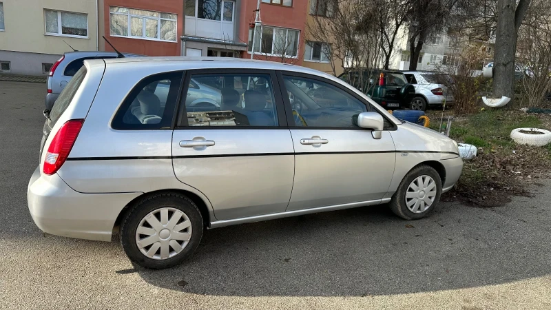 Suzuki Liana 1.6i, снимка 3 - Автомобили и джипове - 52958563