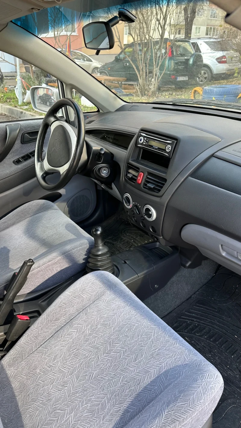 Suzuki Liana 1.6i, снимка 5 - Автомобили и джипове - 52958563