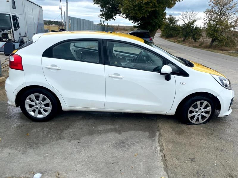 Kia Rio 1.2i , снимка 4 - Автомобили и джипове - 34285817