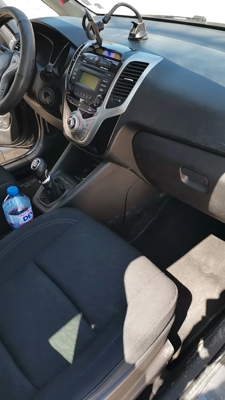 Hyundai Ix20, снимка 12 - Автомобили и джипове - 54113040